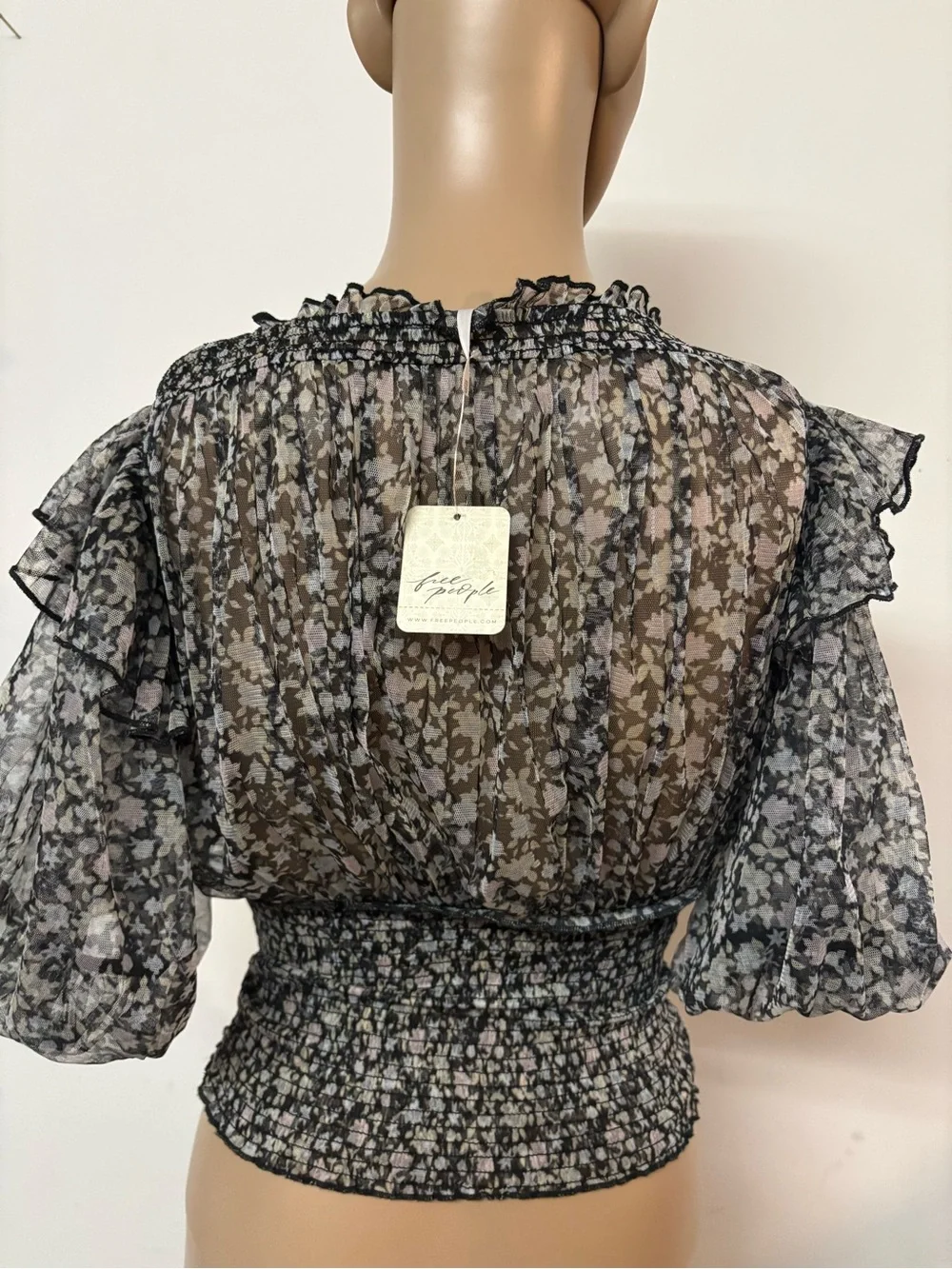 Floral Smocked Puff-Sleeve Top - Black/Gray